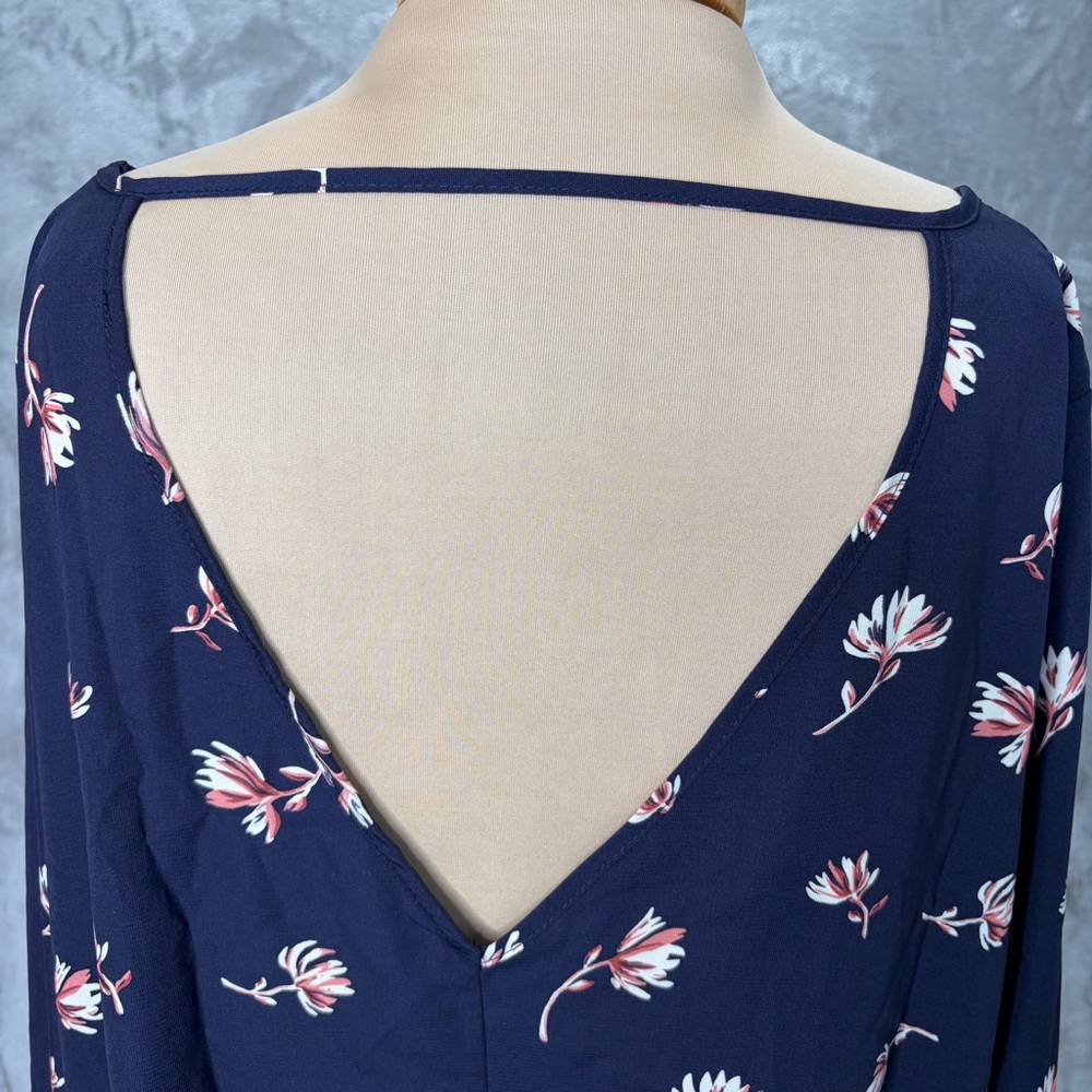 NWT Soprano Womens Floral Top Flare Sleeve V Back Size 2X Boho Cottage Feminine - Picture 4 of 10